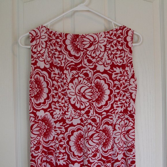 Jones Wear Red & White Floral V-Neck Dress - Picture 7 of 7